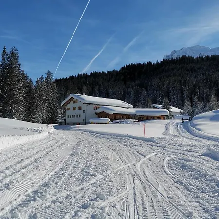 Schiferalp Lodge *